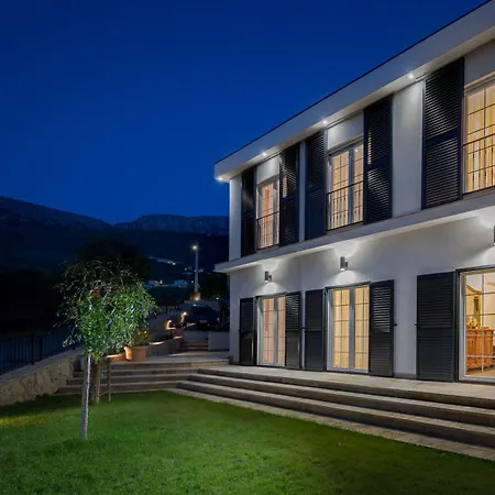 Villa Zvonimir