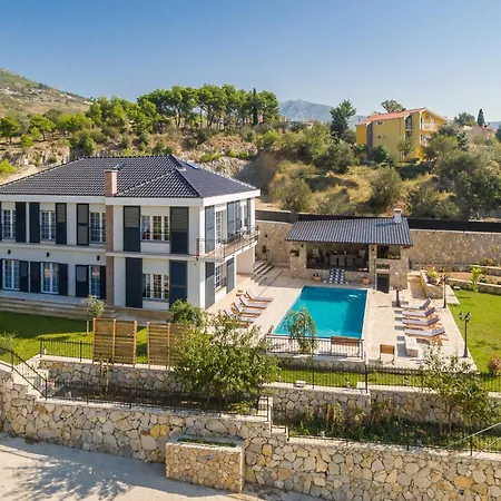 Villa Zvonimir